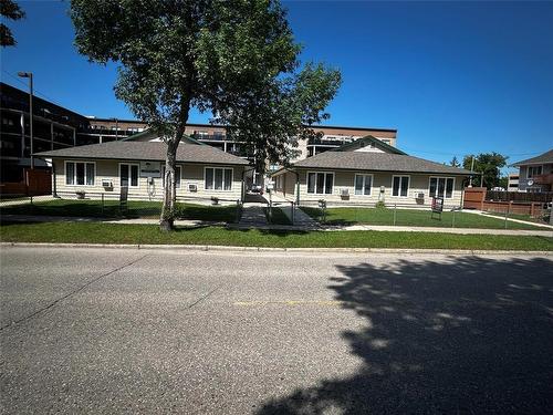 434 8Th Street, Brandon, MB - Outdoor With Facade