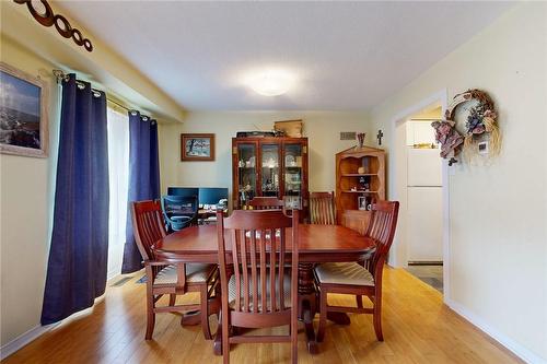 391 Stone Church Road E|Unit #18, Hamilton, ON - Indoor Photo Showing Dining Room