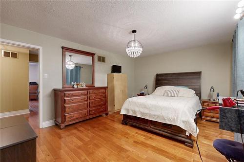 391 Stone Church Road E|Unit #18, Hamilton, ON - Indoor Photo Showing Bedroom