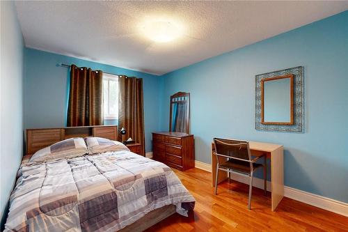 391 Stone Church Road E|Unit #18, Hamilton, ON - Indoor Photo Showing Bedroom