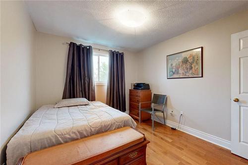 391 Stone Church Road E|Unit #18, Hamilton, ON - Indoor Photo Showing Bedroom