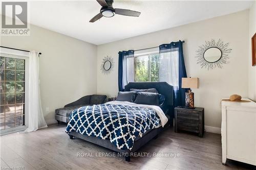 3393 Grove Avenue, Fort Erie, ON - Indoor Photo Showing Bedroom