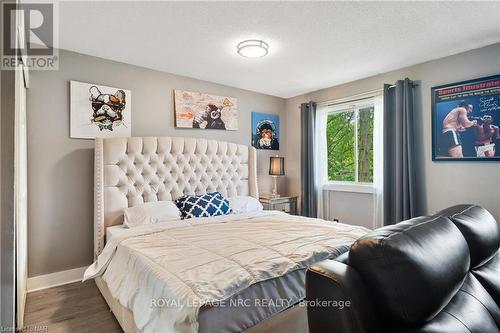 3393 Grove Avenue, Fort Erie, ON - Indoor Photo Showing Bedroom