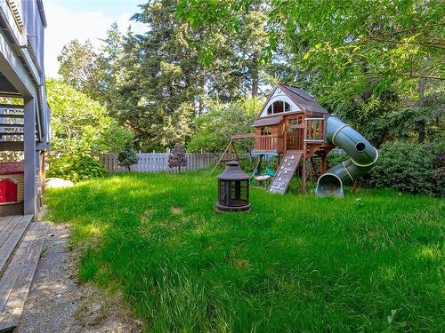 2363 Selwyn Rd, Langford, BC 