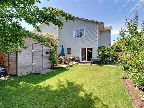 223 Larwood Rd, Campbell River, BC - Outdoor With Exterior