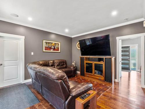 1052 Quail Drive, Kamloops, BC - Indoor With Fireplace