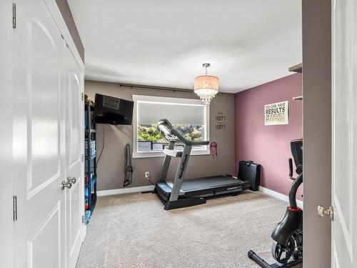 1052 Quail Drive, Kamloops, BC - Indoor Photo Showing Gym Room