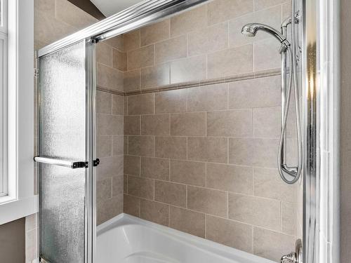 1052 Quail Drive, Kamloops, BC - Indoor Photo Showing Bathroom