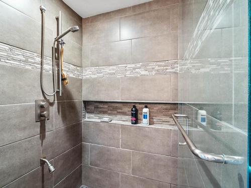 1052 Quail Drive, Kamloops, BC - Indoor Photo Showing Bathroom