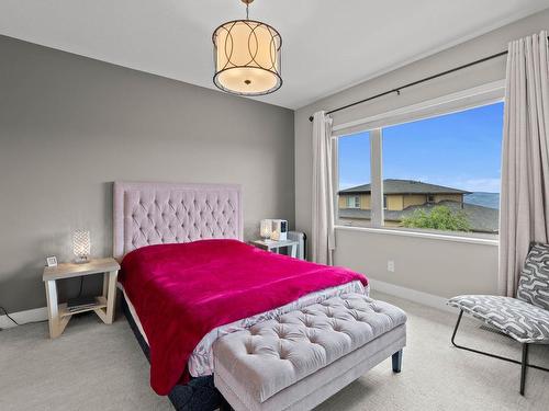 7-2171 Van Horne Drive, Kamloops, BC - Indoor Photo Showing Bedroom