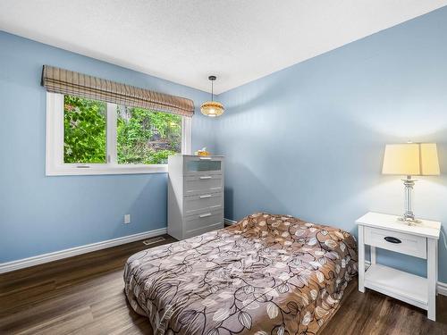 161 Waddington Drive, Kamloops, BC - Indoor Photo Showing Bedroom