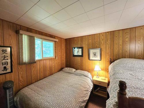 786 Coney Island, Kenora, ON - Indoor Photo Showing Bedroom