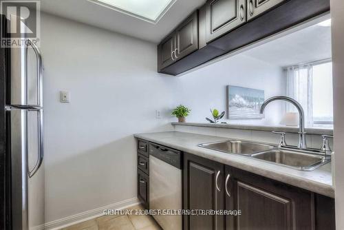 908 - 101 Subway Crescent, Toronto, ON - Indoor Photo Showing Kitchen With Double Sink