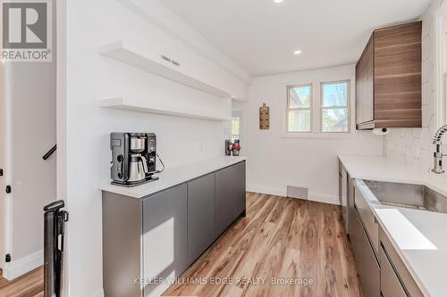 641 Rose Street, Cambridge, ON - Indoor Photo Showing Kitchen