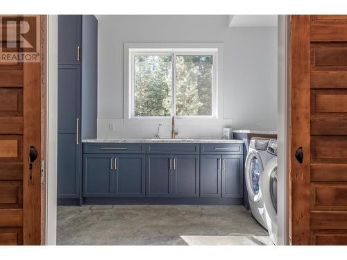 4848 Salmon River Road, Armstrong, BC - Indoor Photo Showing Laundry Room