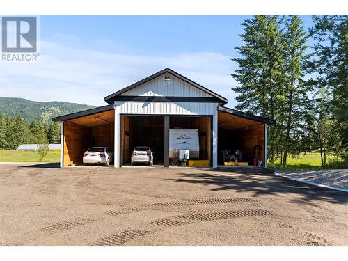 4848 Salmon River Road, Armstrong, BC - Outdoor