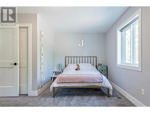 4848 Salmon River Road, Armstrong, BC - Indoor Photo Showing Bedroom