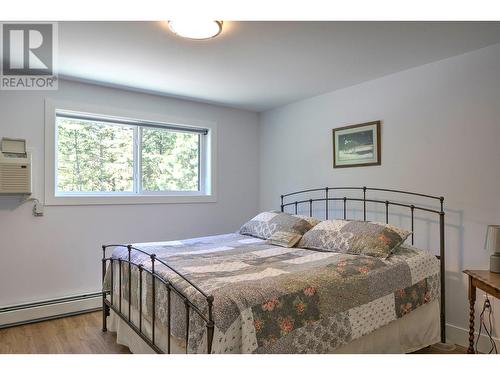 4848 Salmon River Road, Armstrong, BC - Indoor Photo Showing Bedroom