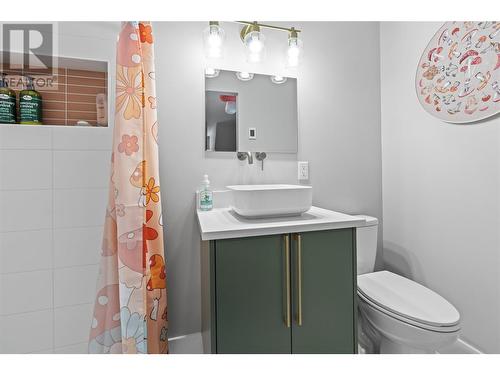 4848 Salmon River Road, Armstrong, BC - Indoor Photo Showing Bathroom