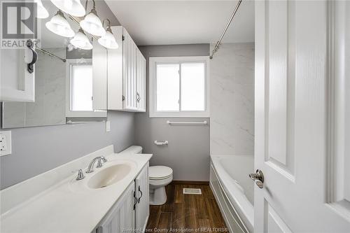 2972 Grandview Street Unit# Upper, Windsor, ON - Indoor Photo Showing Bathroom