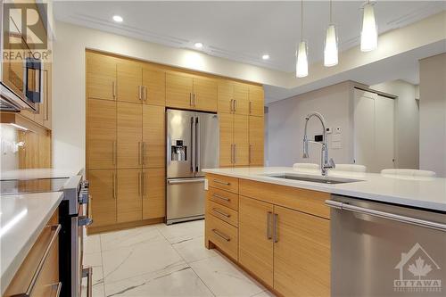 69-71 Donald Street, Ottawa, ON - Indoor Photo Showing Kitchen