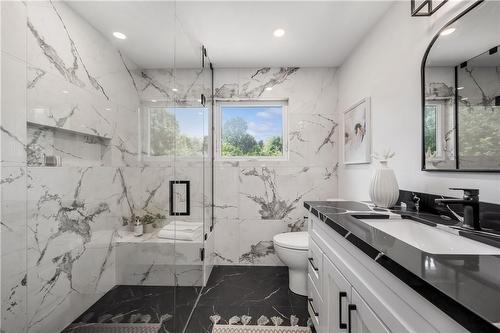 257 Freelton Road, Hamilton, ON - Indoor Photo Showing Bathroom