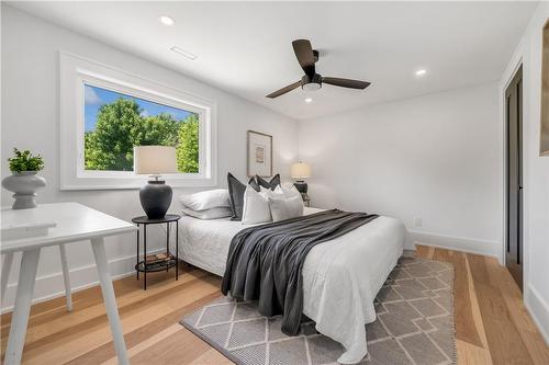 257 Freelton Road, Hamilton, ON - Indoor Photo Showing Bedroom