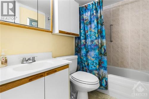 198 Scott Street Unit#404, St Catharines, ON - Indoor Photo Showing Bathroom
