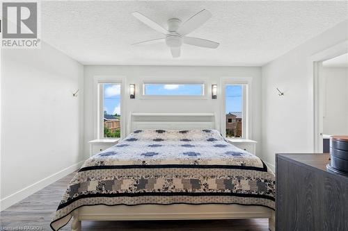 181 17Th Avenue A, Hanover, ON - Indoor Photo Showing Bedroom