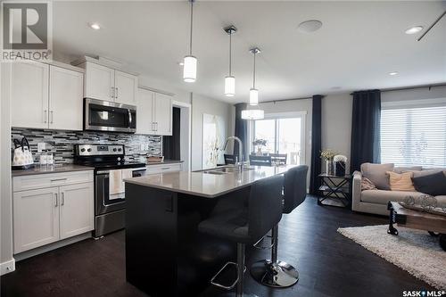 4857 Ferndale Crescent, Regina, SK - Indoor Photo Showing Kitchen With Upgraded Kitchen