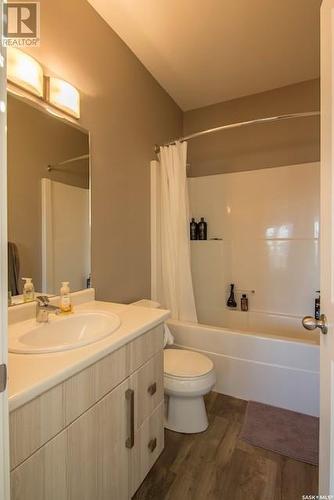 1103 Evergreen Boulevard, Saskatoon, SK - Indoor Photo Showing Bathroom