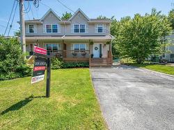 24 Maplewood Drive  Timberlea, NS B3T 1G5