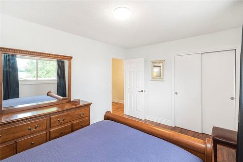 6908 Casey Street, Niagara Falls, ON - Indoor Photo Showing Bedroom