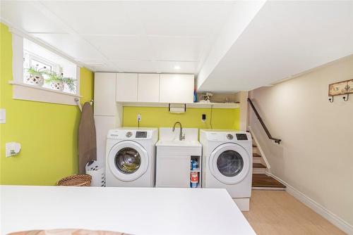 6908 Casey Street, Niagara Falls, ON - Indoor Photo Showing Laundry Room