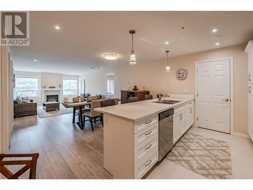 3346 Skaha Lake Rd Unit# 1008, Penticton, BC - Indoor