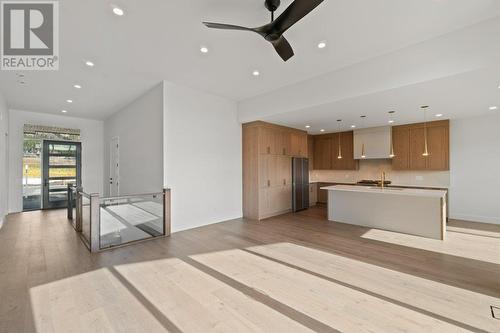 2543 Pinnacle Ridge Drive, West Kelowna, BC - Indoor Photo Showing Kitchen