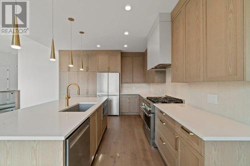 2543 Pinnacle Ridge Drive, West Kelowna, BC - Indoor Photo Showing Kitchen With Upgraded Kitchen