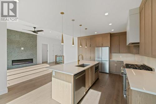 2543 Pinnacle Ridge Drive, West Kelowna, BC - Indoor Photo Showing Kitchen