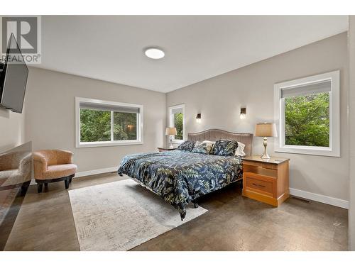 4805 Canyon Ridge Crescent, Kelowna, BC - Indoor Photo Showing Bedroom