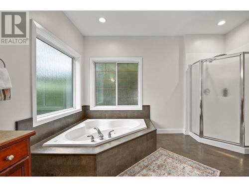 4805 Canyon Ridge Crescent, Kelowna, BC - Indoor Photo Showing Bathroom