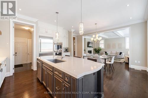 147 Mcwilliams Crescent, Oakville, ON - Indoor Photo Showing Kitchen With Stainless Steel Kitchen With Upgraded Kitchen