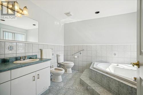 15 Vanhill Avenue, Toronto, ON - Indoor Photo Showing Bathroom