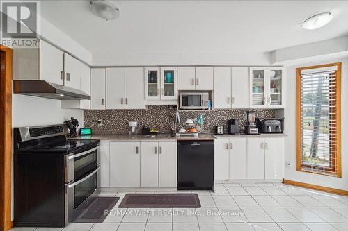 3A Humber Hill Avenue, Toronto, ON - Indoor Photo Showing Kitchen