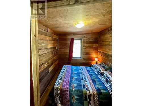 6510 Deadman Vidette Rd, Kamloops, BC - Indoor Photo Showing Bedroom