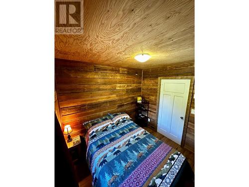 6510 Deadman Vidette Rd, Kamloops, BC - Indoor Photo Showing Bedroom