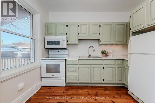 110 Harris Street, Guelph, ON - Indoor Photo Showing Kitchen