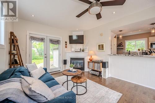 237 Elizabeth Street, Guelph, ON - Indoor Photo Showing Living Room With Fireplace