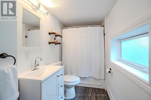 237 Elizabeth Street, Guelph, ON - Indoor Photo Showing Bathroom