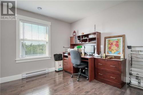 19 Poitou Crt, Dieppe, NB - Indoor Photo Showing Office