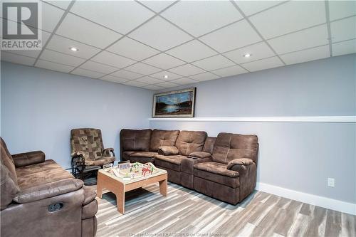 19 Poitou Crt, Dieppe, NB - Indoor Photo Showing Living Room